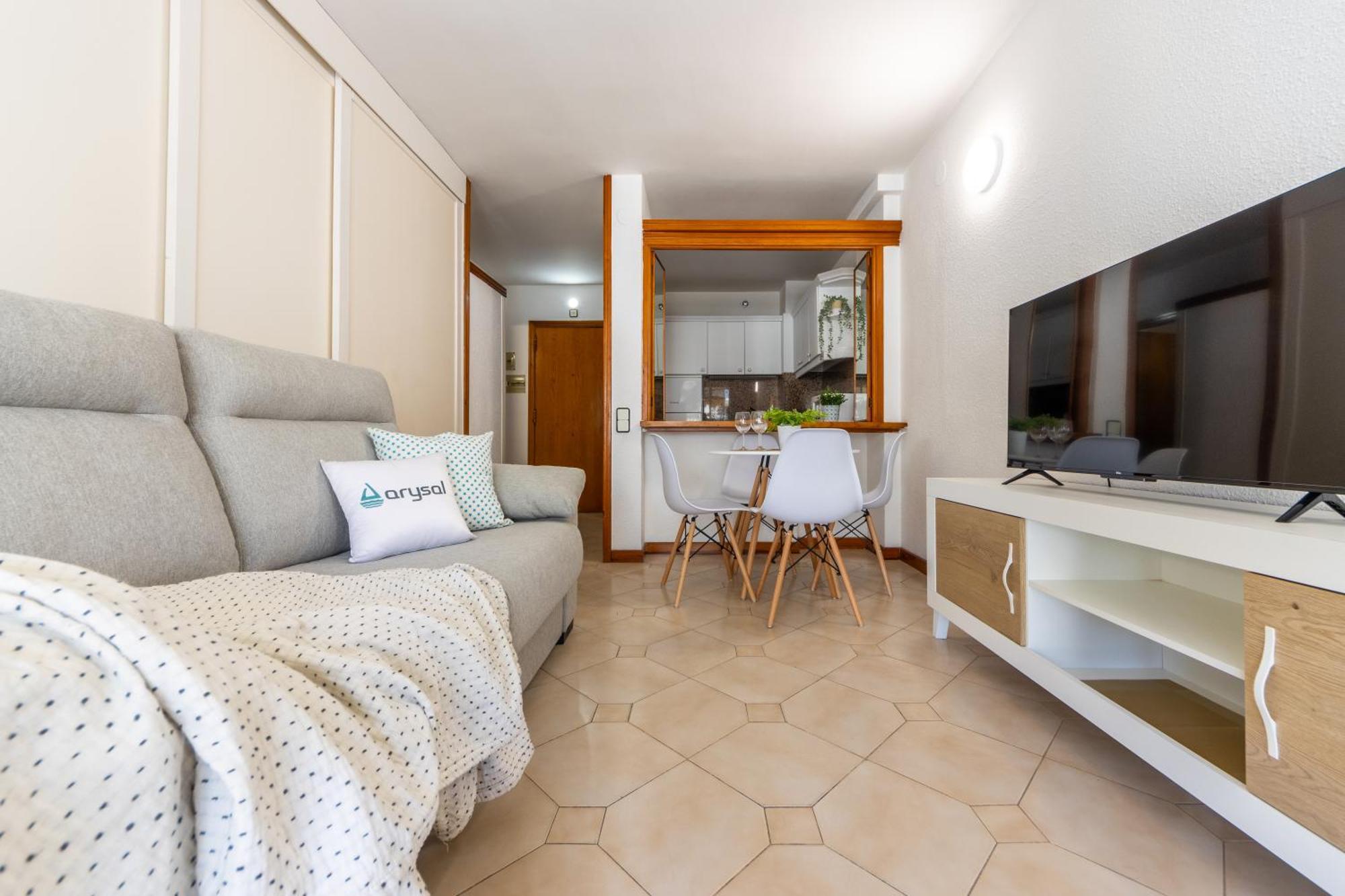 Novelty I Arysal 2 Daire Salou Dış mekan fotoğraf